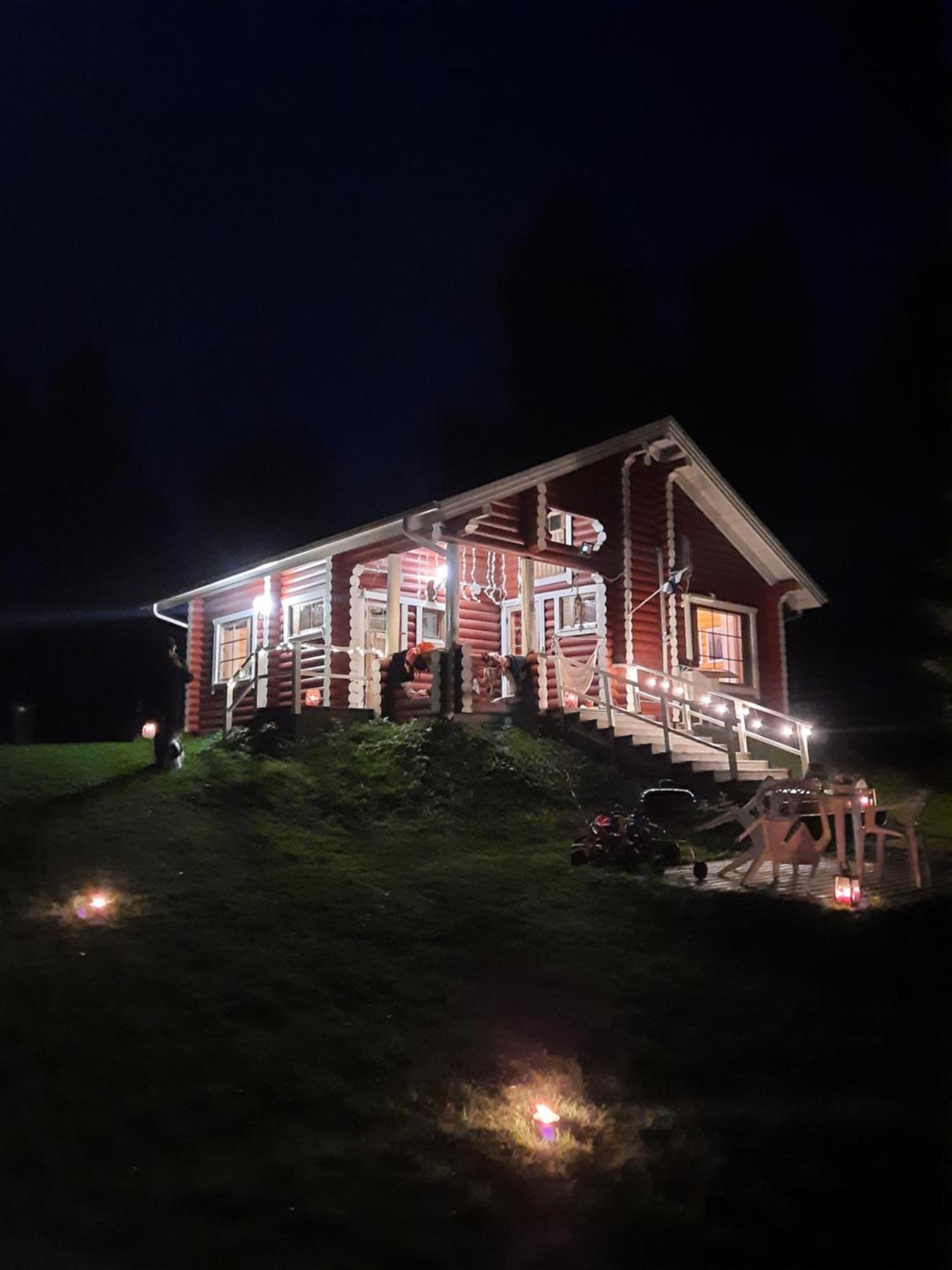Lapin Villa Hiisi Joen Rannalla Ranua Buitenkant foto