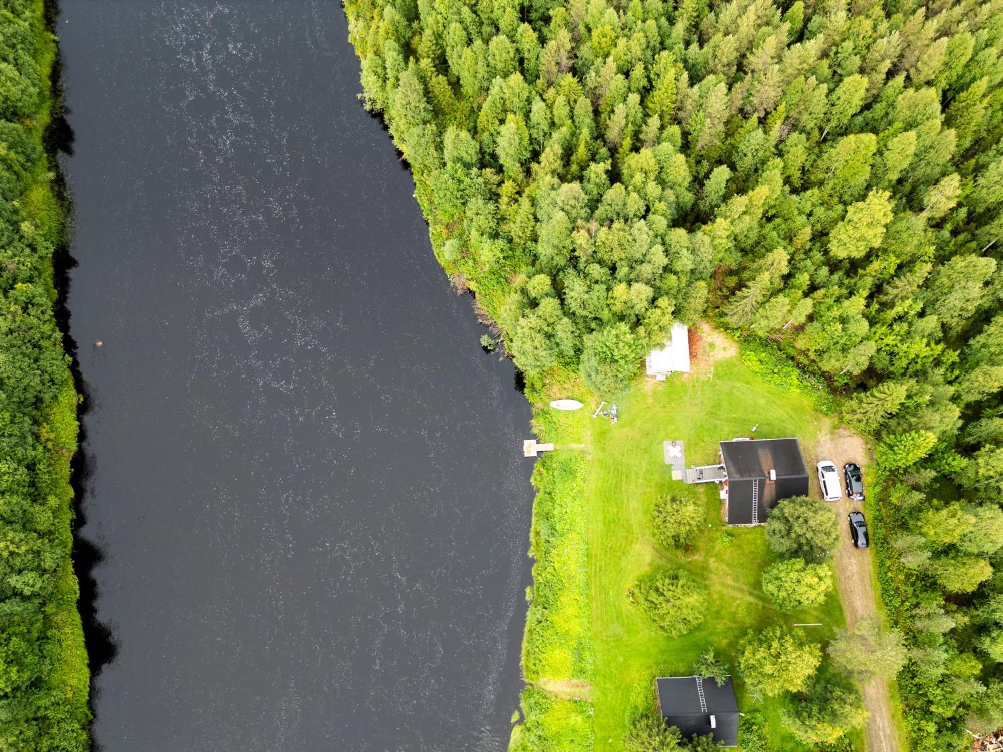 Lapin Villa Hiisi Joen Rannalla Ranua Buitenkant foto