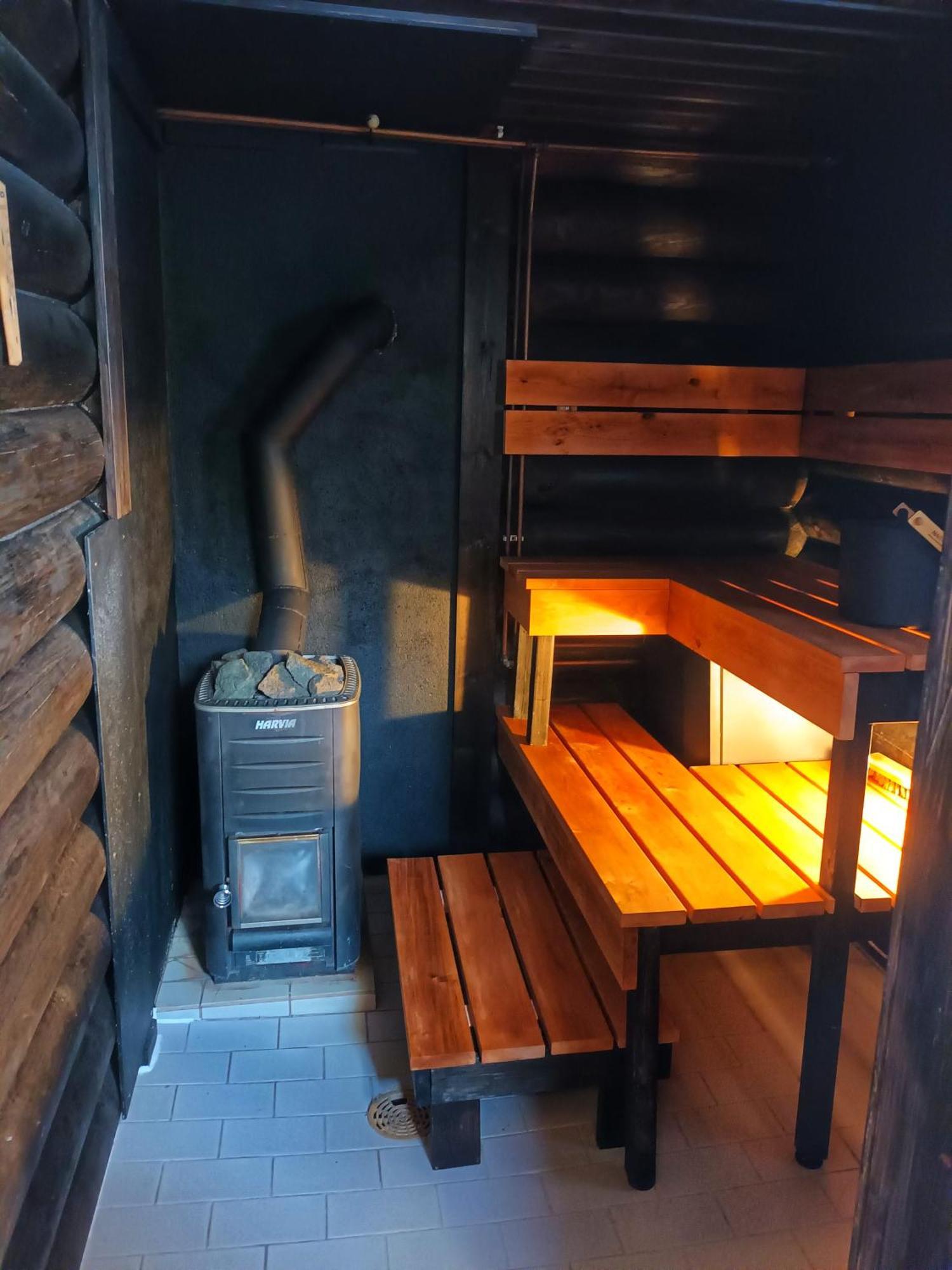 Lapin Villa Hiisi Joen Rannalla Ranua Buitenkant foto